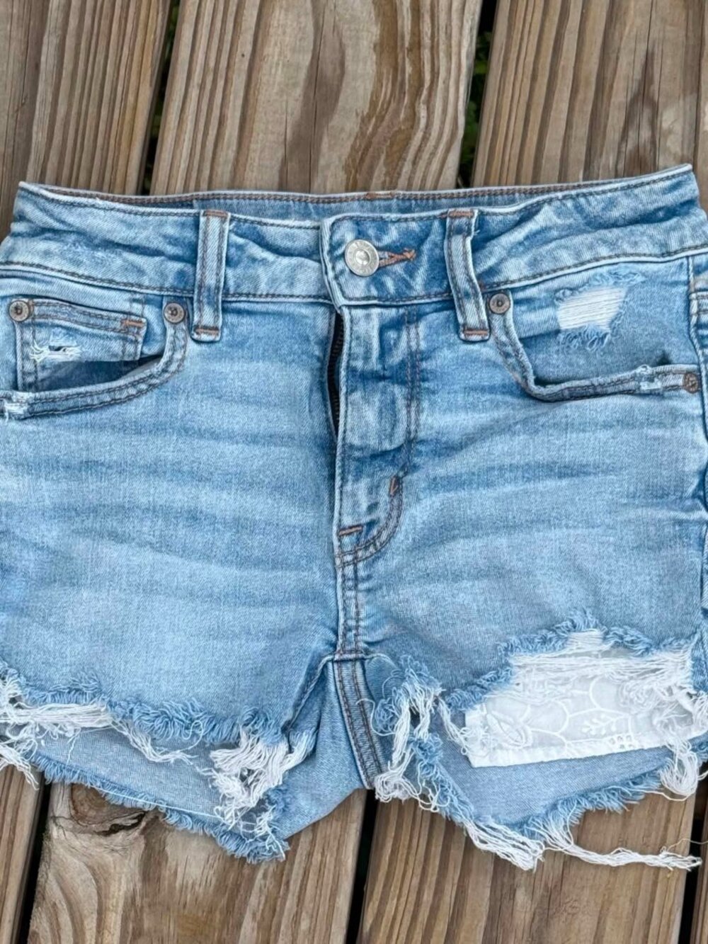 AE Distressed Denim Shorts 00 Y2K mid Rise Coquette Festival Cutoff 3423